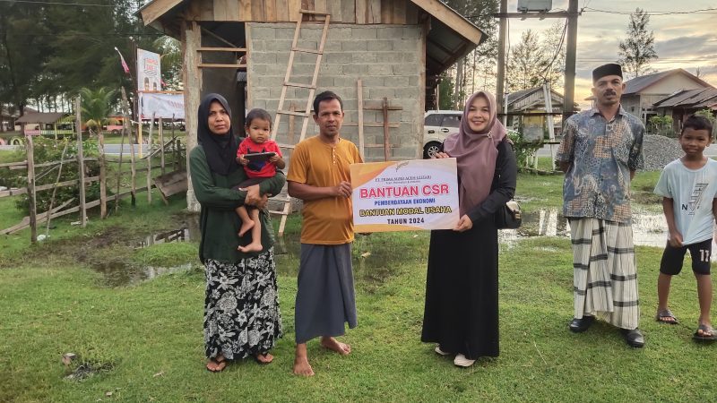 Membantu Peningkatan Ekonomi dan Pemberdayaan, PT. PAAL Salurkan CSR Bantuan Modal Usaha Kepada Warga