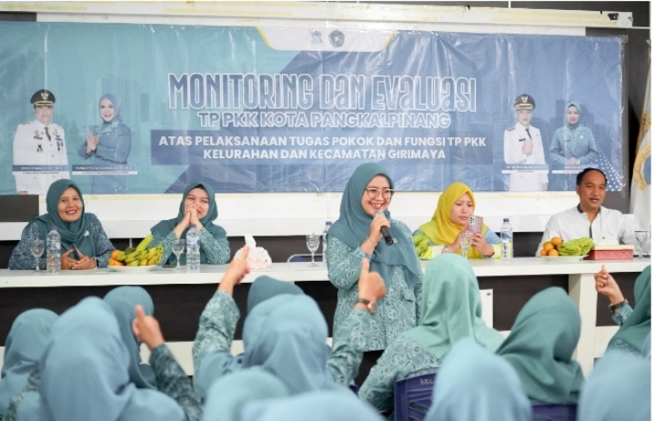 Tim Penggerak PKK Kota Pangkalpinang Melakukan monitoring Dan Evaluasi Administrasi Di Tujuh Kecamatan
