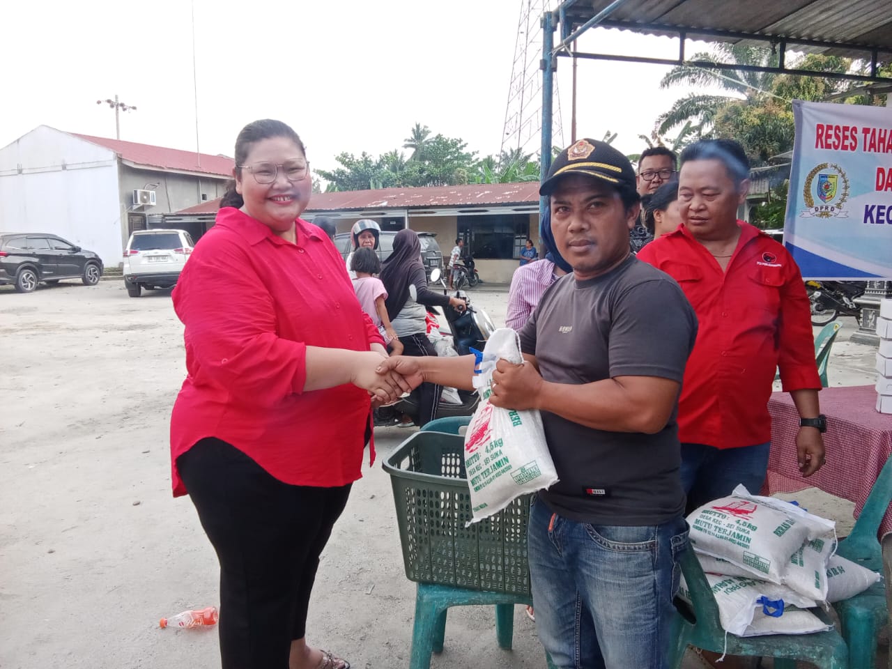 Anggota DPRD Batu Bara Rachel Rismauli Parangin angin Dapil IV dari Fraksi PDI Perjuangan Gelar Reses Tahap I di Sei Balai