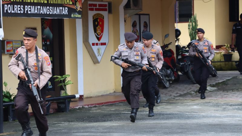Tingkatkan Kesiapsiagaan Personil, Polres Pematangsiantar Laksanakan Latihan Alarm Stelling Pengamanan Mako