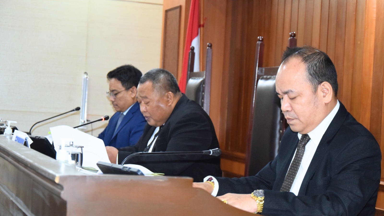 KPPU DENDA TRUSTY CARS RP 1,5 MILIAR DALAM PERKARA KETERLAMBATAN NOTIFIKASI AKUISISI MPMRENT