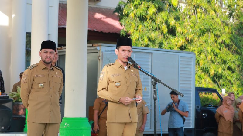 Bupati Aceh Barat Tarmizi SP. MM, Melaksanakan Apel Gabungan Perdana.
