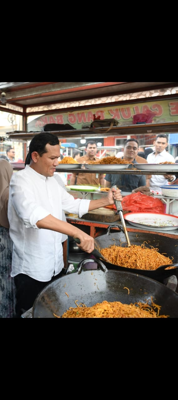 Wagub Aceh Kunjungi Pasar Ramadhan Cemerleng Kota Banda Aceh, Ini Pesan Wagub Kepada Pelaku Usaha