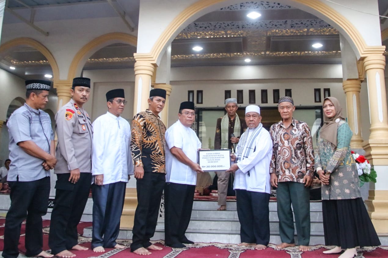 Wali Kota Pematangsiantar didampingi Wakil Kota Hadiri Buka Puasa Bersama di Masjid Istiqomah