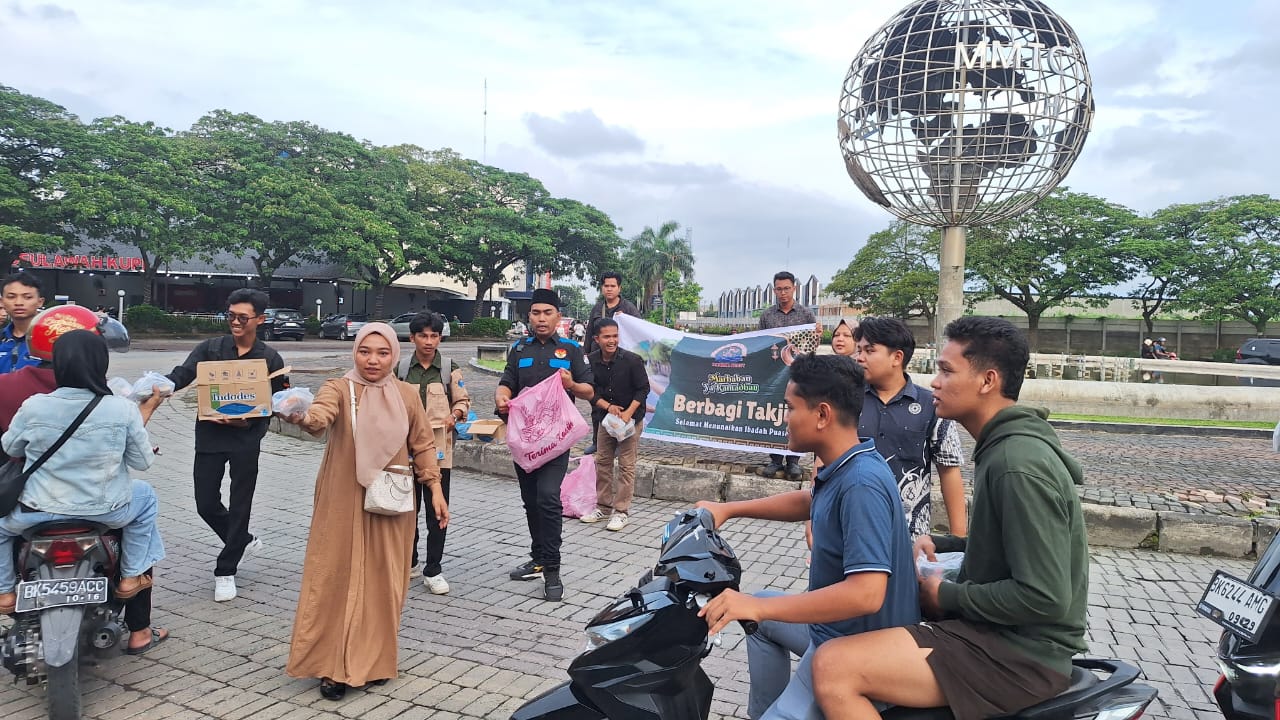OMMBAK Sumut Berbagi Takjil, Perkuat Eksistensi Gerakan