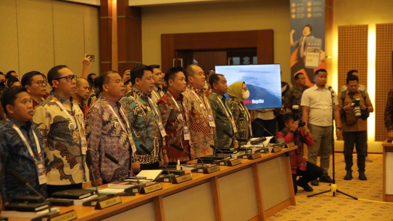 Bupati Asahan Ikuti RUPS Bank Sumut