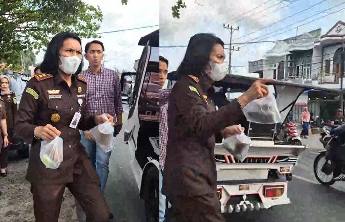 Adhyaksa Peduli, Kejari Sergai Bagi-Bagi Takjil Ramadan Kepada Masyarakat