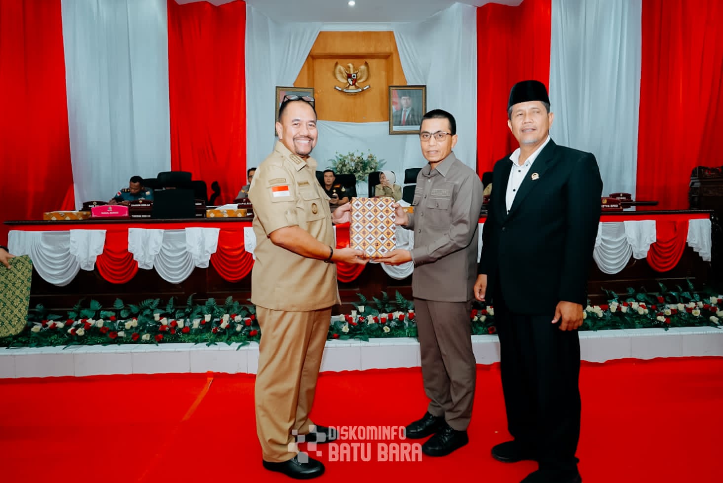 Bupati Baharuddin Siagian Sampaikan LKPJ Tahun Anggaran 2024