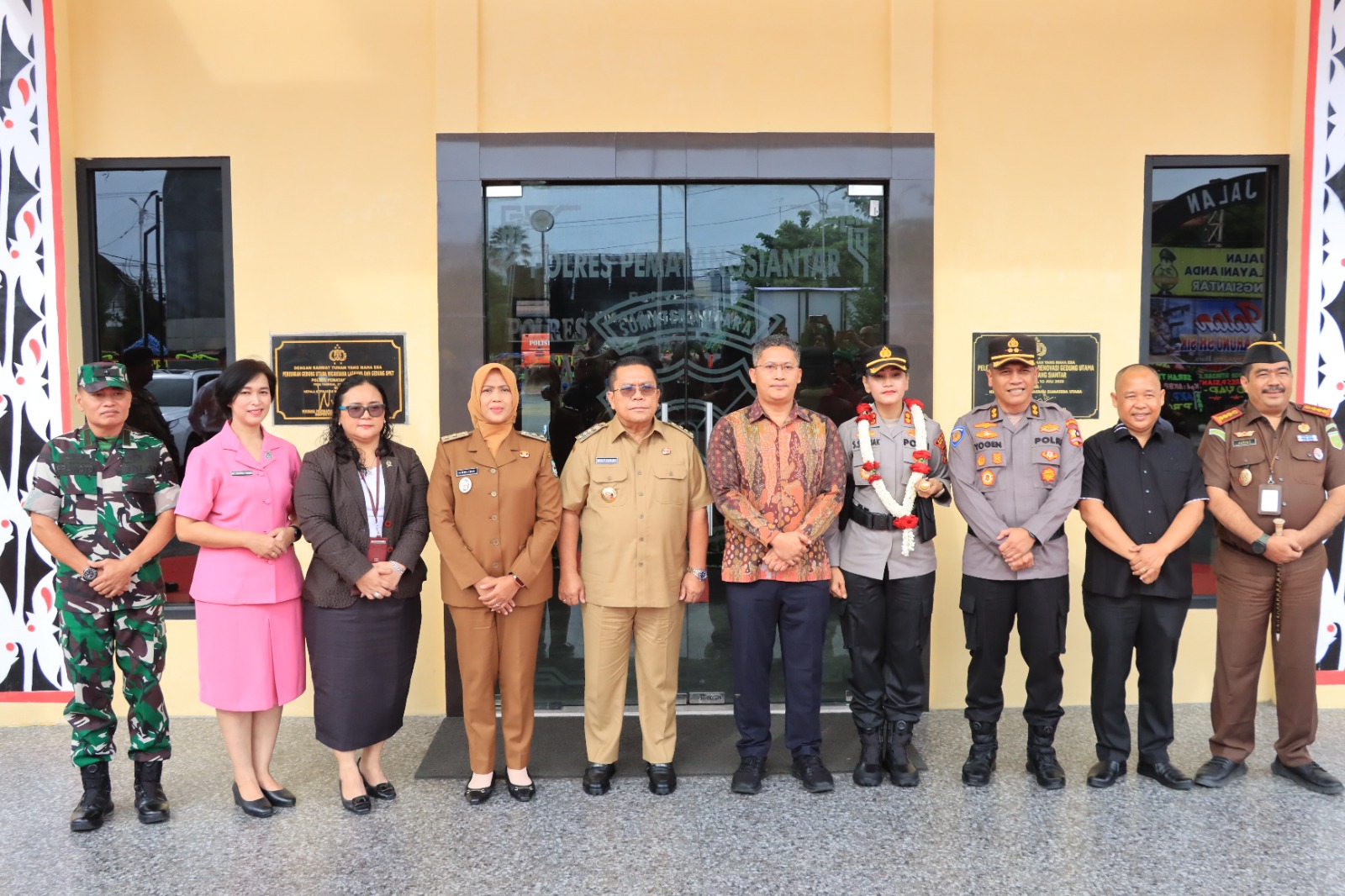 Serah Terima Jabatan, Polres Pematangsiantar Laksanakan Penyambutan, Laporan Satuan, Farawell, Pejabat Baru dan Pelepasan Pejabat Lama