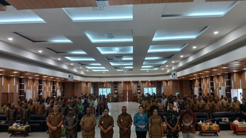 Bupati Sorong Selatan Petronela Krenak, S.Sos Buka Musrembang RKPD dan OTSUS Tahun 2025