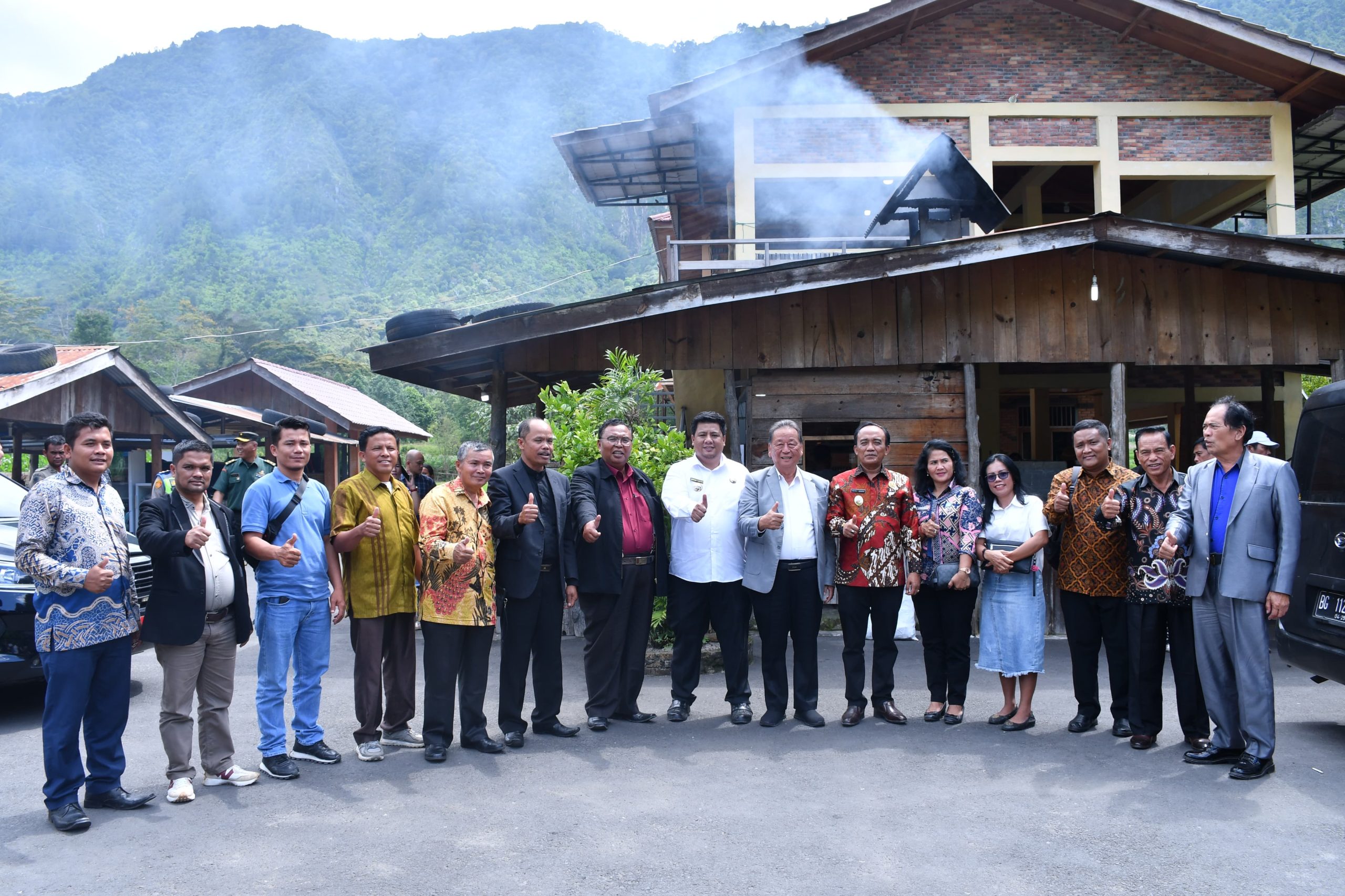 Bupati dan Wakil Bupati Samosir Terima Audiensi Panitia Paskah Raya GPdI Zona IV.