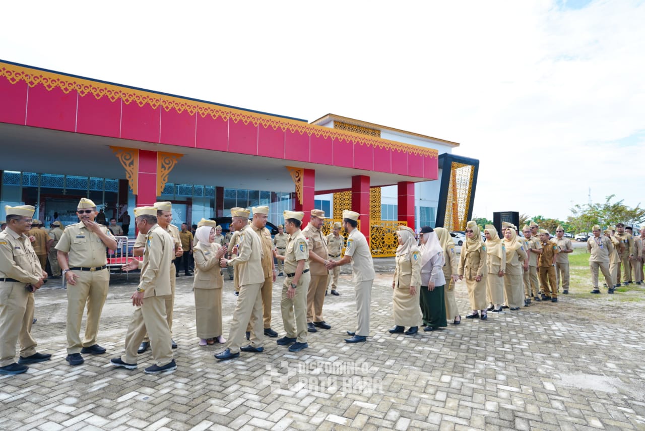 Hari Pertama Kerja Setelah Cuti Idul Fitri 1446 H, Pemkab Batu Bara Gelar Apel Gabungan