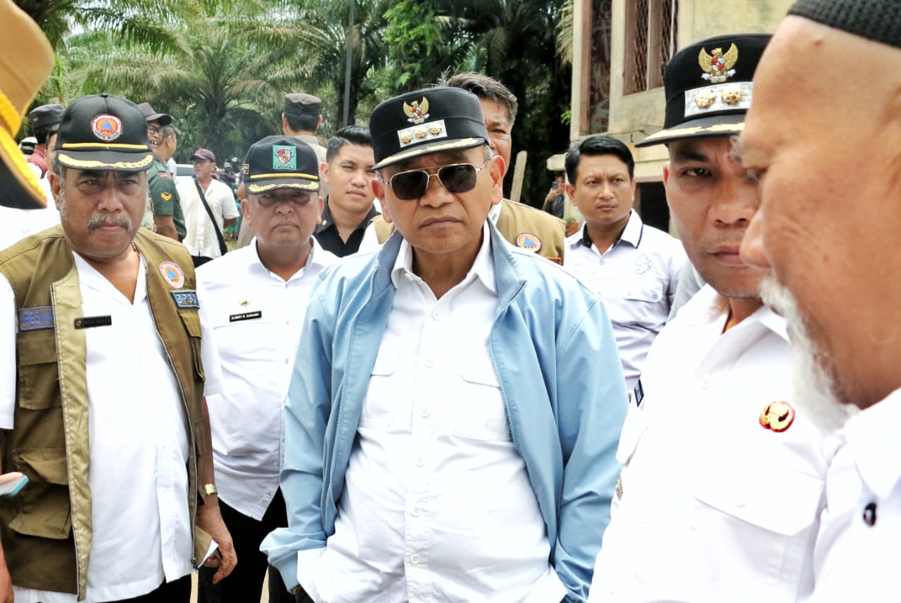Tinjau Jembatan Putus di Nagori Dolok Hataran, Bupati Simalungun Akan Segera Menindaklanjuti Perbaikan Jembatan