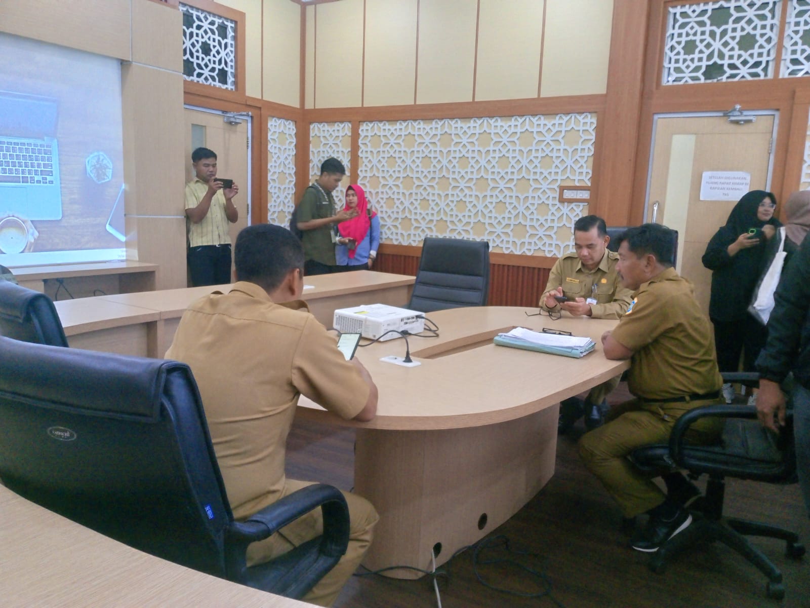 Sekda Kota Pangkalpinang Dalam Rakor Meminta Lurah dan Camat Harus Jeli Terkait Sampah