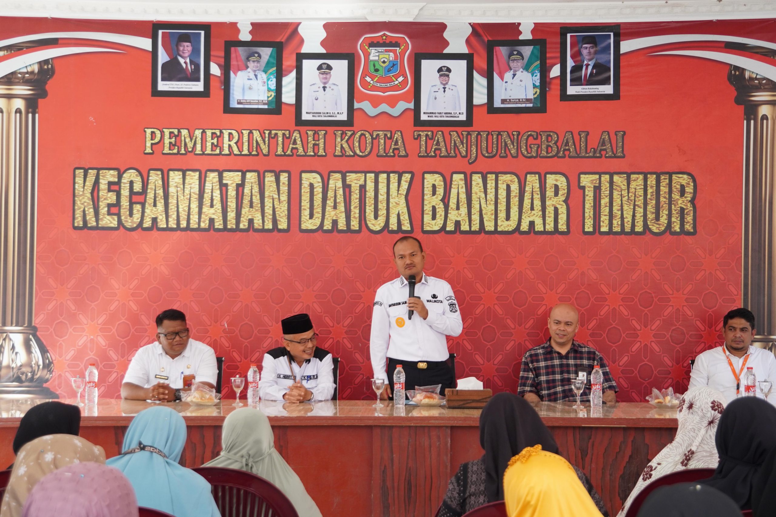 Pemko Tanjungbalai Serahkan 267 Bansos