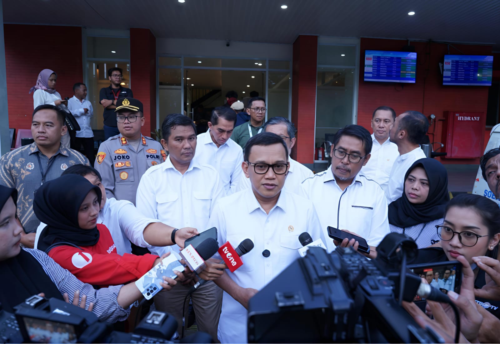 Hadir bagi Pekerja Migran Indonesia: BPJS Ketenagakerjaan Serahkan Santunan Kematian kepada Keluarga PMI Musthakfirin