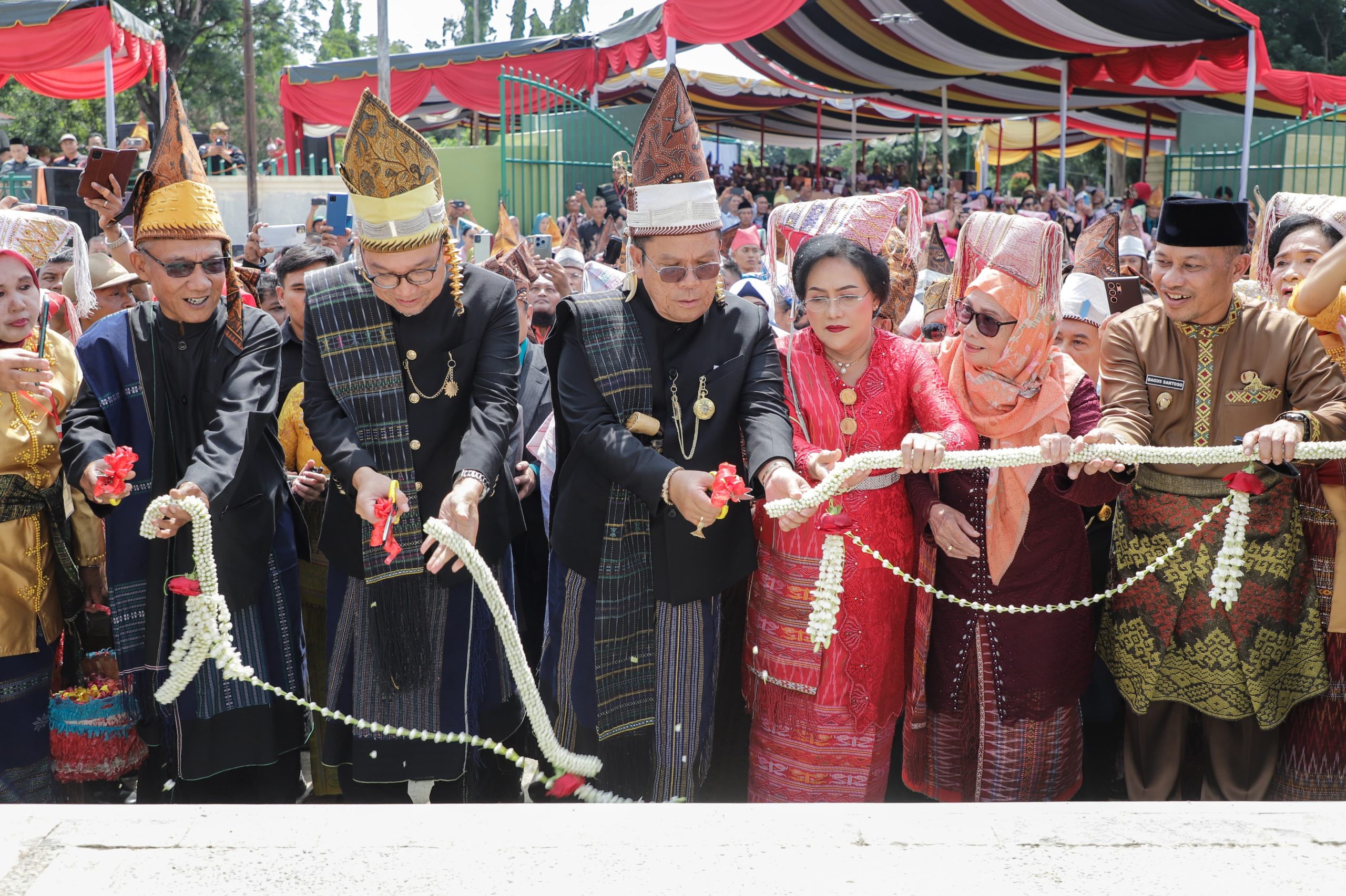 Wali Kota Pematangsiantar Resmikan Monumen Raja Sang Naualuh Damanik : Wujud Kepedulian Pemko Pematangsiantar Terhadap Kearifan Lokal Sejarah dan Budaya