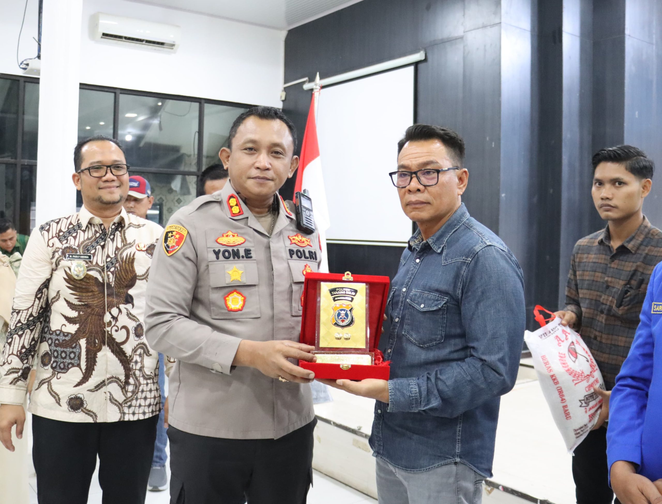 Peringatan May Day Kapolres Tanjungbalai Hadiri Ramah Tamah Serikat Buruh 2025