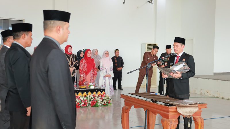 Bupati Aceh Barat Melantik dan Mengambil Sumpah Jabatan Tujuh Petinggi Pratama Eselon II 