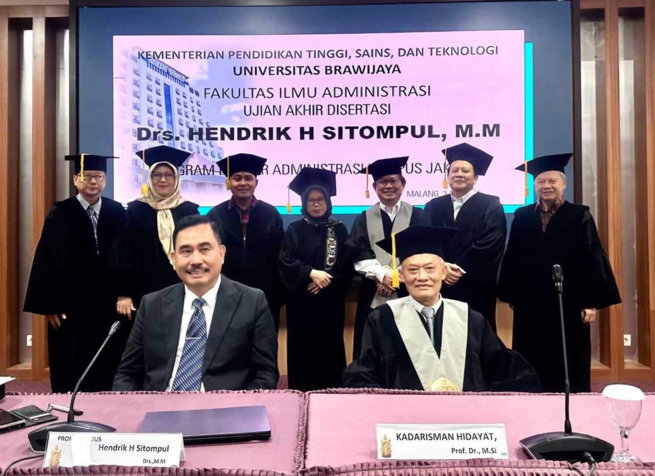 Hendrik Halomoan Sitompul Resmi Sandang Gelar Doktor