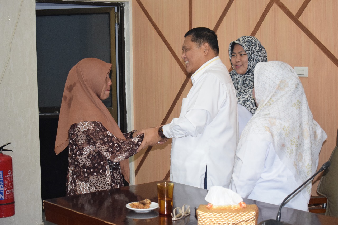 Sekretariat DPRD Langkat Gelar Acara Perpisahan Untuk PNS Yang Pensiun