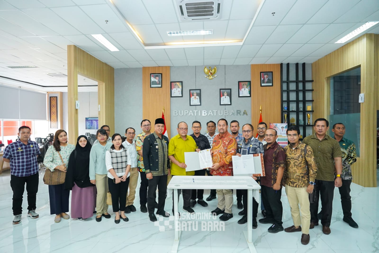 Bupati Baharuddin Siagian Sambut Hangat Kedatangan 23 Dokter Spesialis di RSUD H. OK. Arya Zulkarnain, Pastikan Pelayanan Terbaik