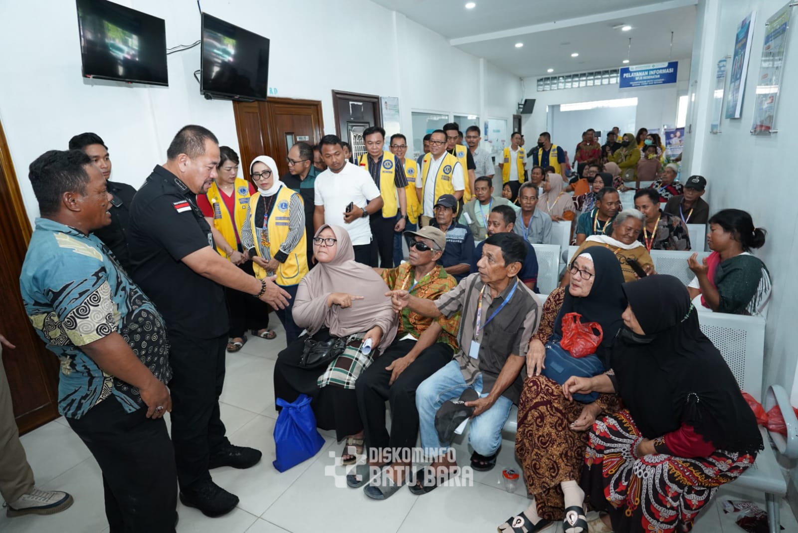 Bupati Baharuddin Siagian Apresiasi Bakti Sosial Operasi Katarak Gratis Oleh Lions Club Indrapura Host