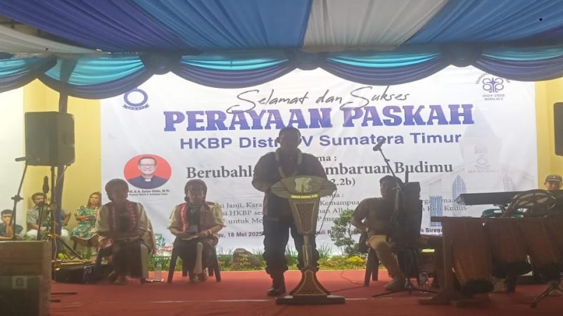 Kapolsek Siantar Marihat Hadiri Perayaan Paskah HKBP Distrik V Sumatra Timur, Sampaikan Pesan Kamtibmas