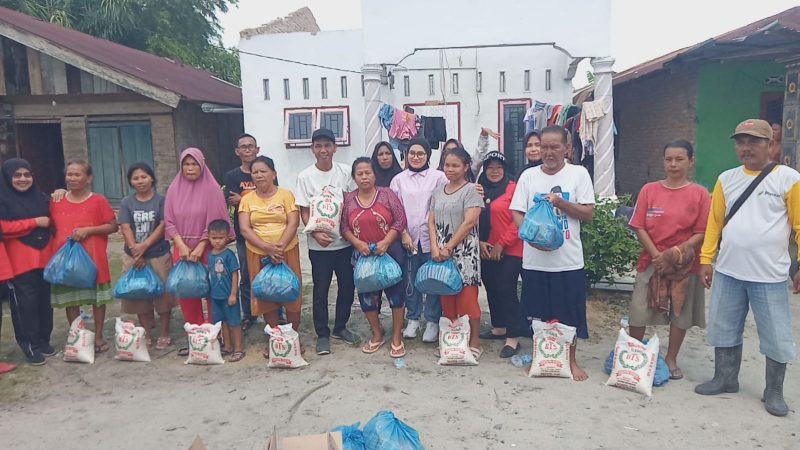 Peduli Warga Terkena Musibah, Anggota DPRD Sergai Siti Aisah Beri Bantuan Sembako