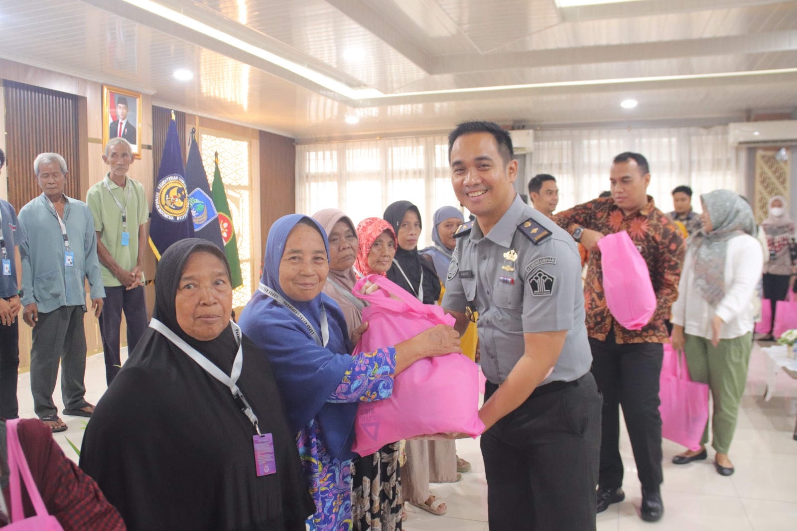 Lapas Cipinang dan Dharma Wanita Persatuan Kembali Gelar Bakti Sosial, Perkuat Kepedulian terhadap Masyarakat Sekitar