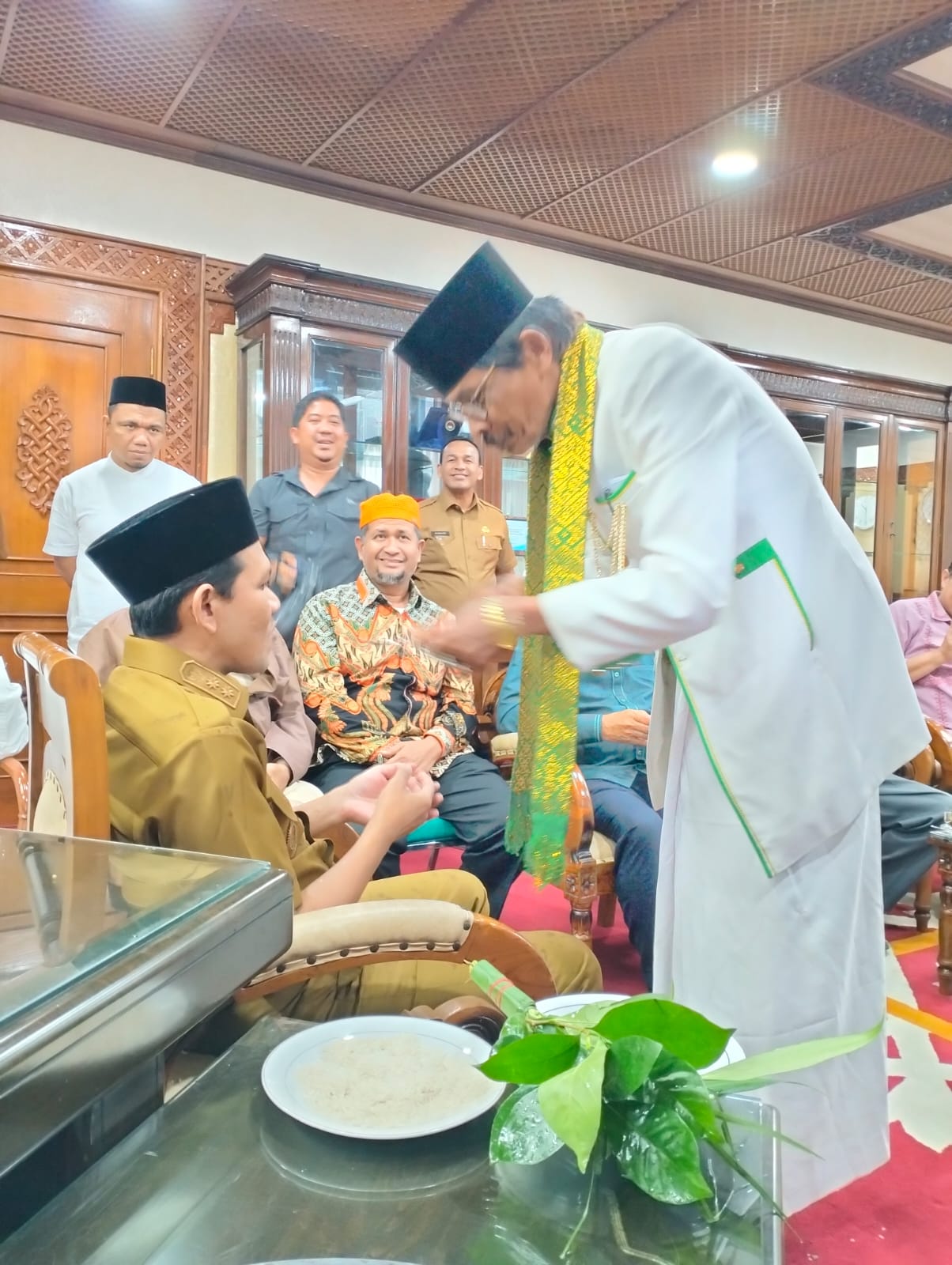 Datangi wagub Aceh di Kantor, Sejumlah Ulama Doakan Wagub Jadi Haji Mabrur