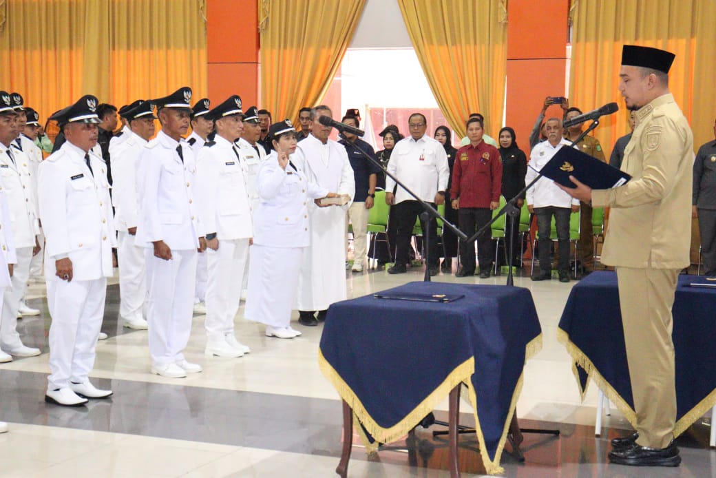 Bupati Inhu Lantik PJ dan PAW Kades