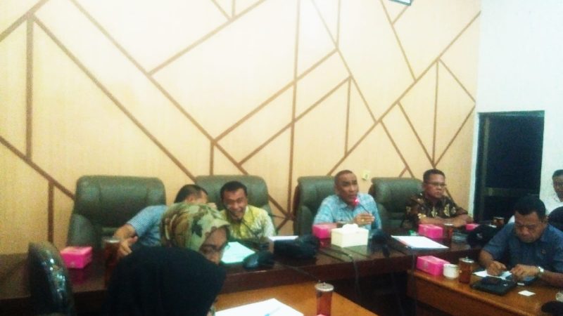 Menindak Lanjuti Permasalahan Tenaga Kerja Sukarela (TKS),Komisi II DPRD Kabupaten Langkat Laksanakan Rapat Dengar Pendapat