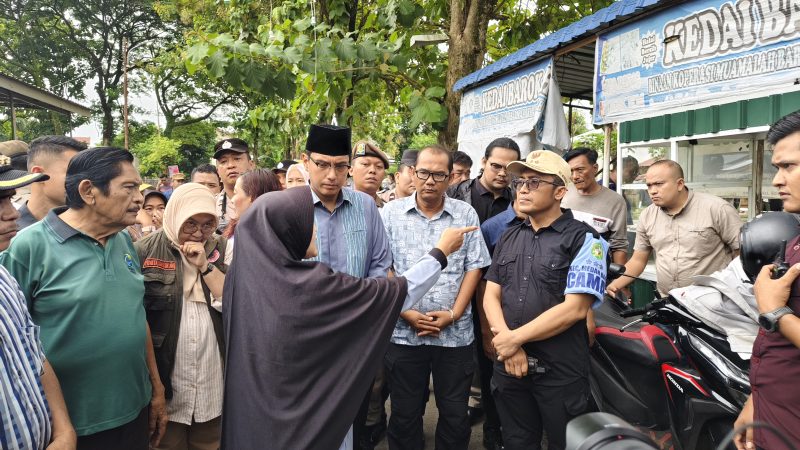 Antonius Tumanggor Dampingi Walikota Medan Meninjau Aliran Sungai Deli Karang Berombak dan Temui Orangtua Tegar