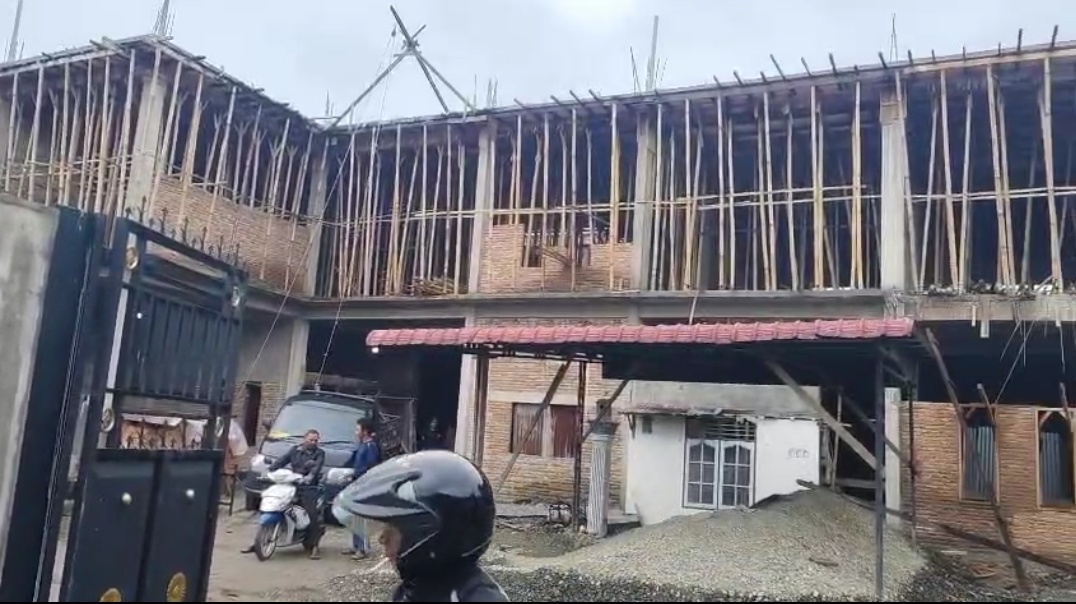 9 Unit Ruko Lantai 2  Dibangun Tanpa Izin PBG,  Lurah Sei Sikambing C-2 Akui Sudah Surati Pemilik Bangunan