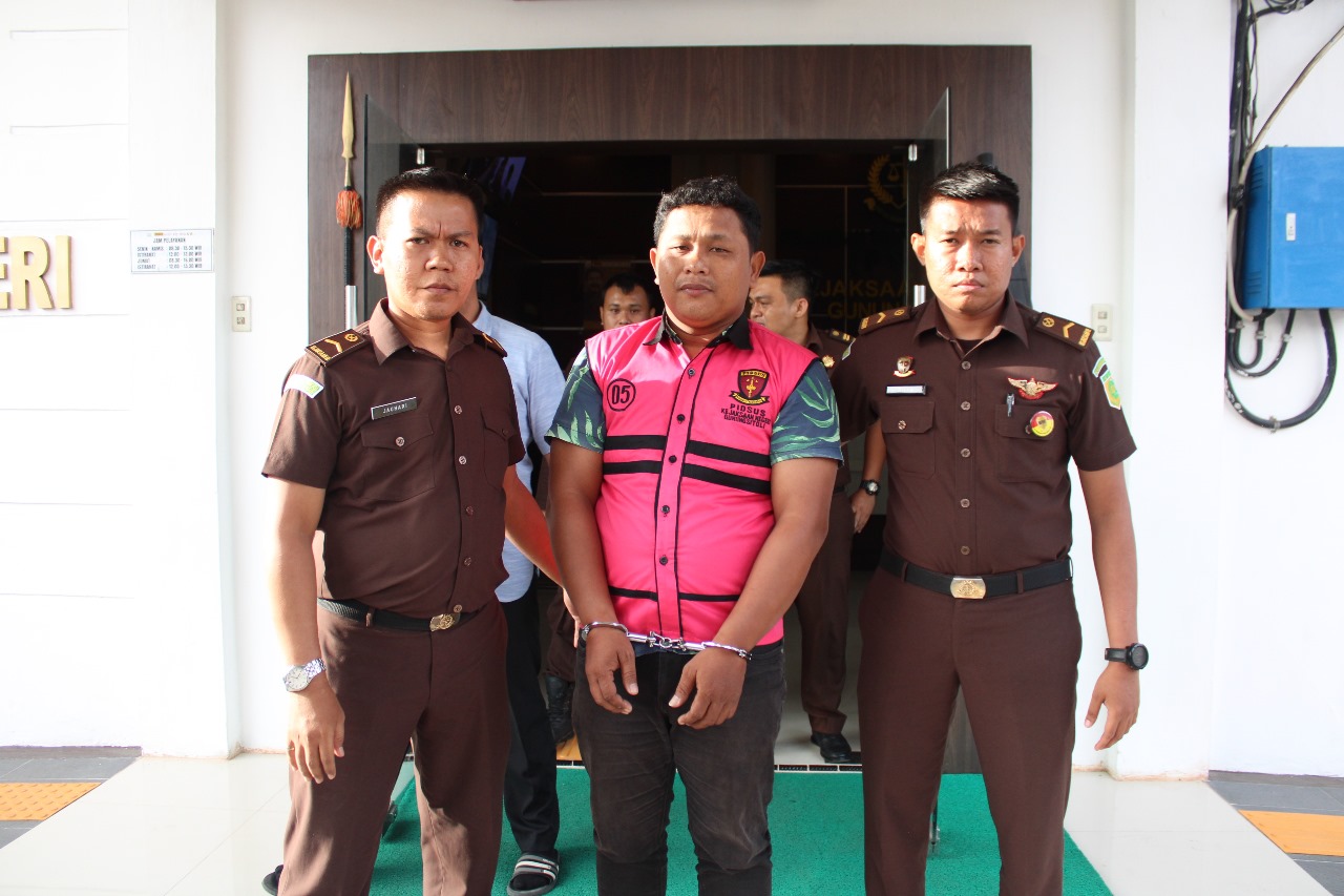 Kejari Gunungsitoli Tahan 2 Tersangka Baru Dugaan Korupsi Dana Desa Balowondrate Sirombu Nias Barat TA 2023