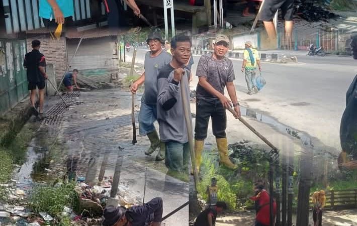 Gotong Royong Bersama Perangkat Kecamatan Datuk Bandar dan JWT EMAS
