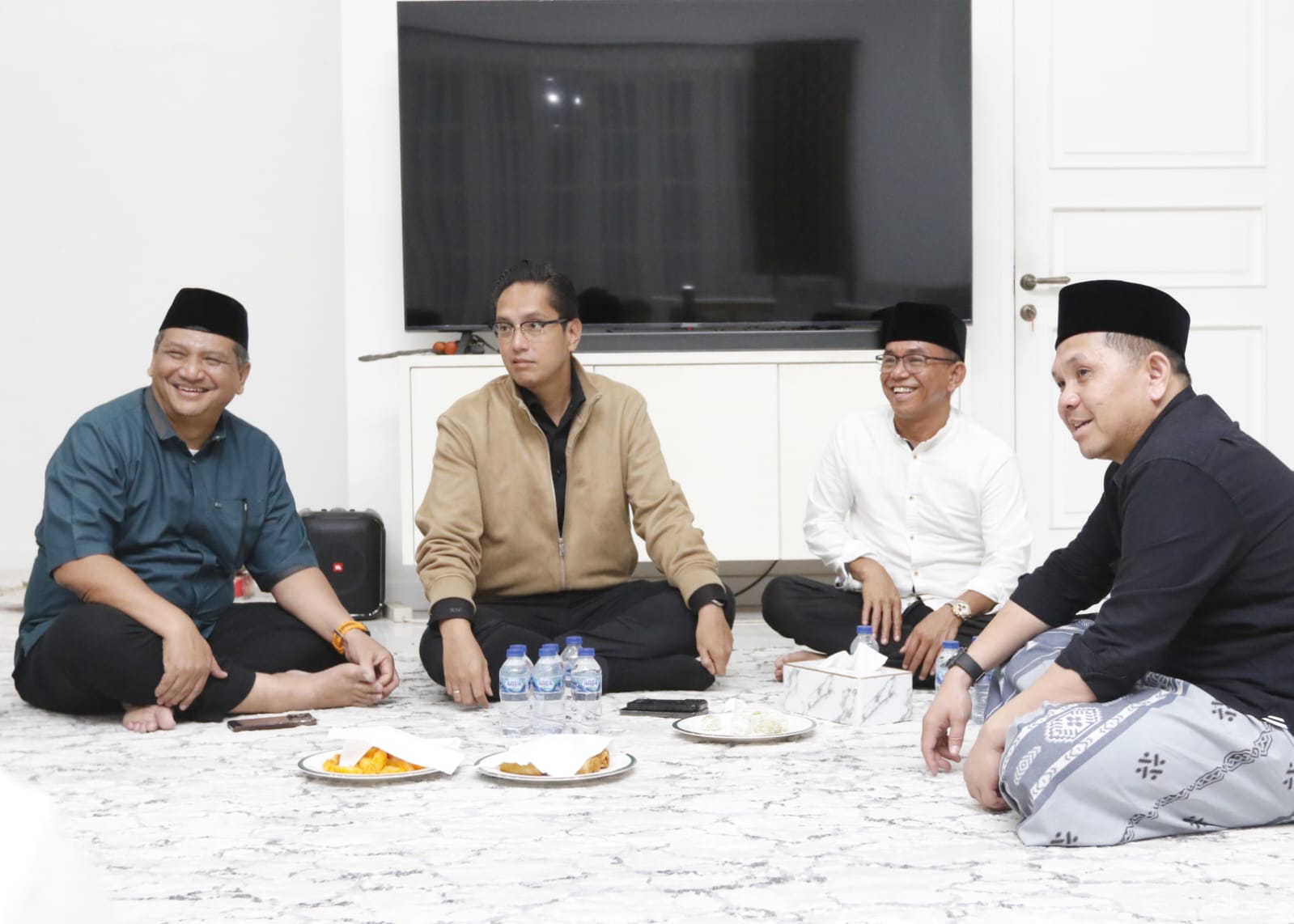 Rico Waas Hadiri Tahlilan dan Sampaikan Rasa Duka Mendalam Atas Wafatnya Kakak Wakil Wali Kota Medan