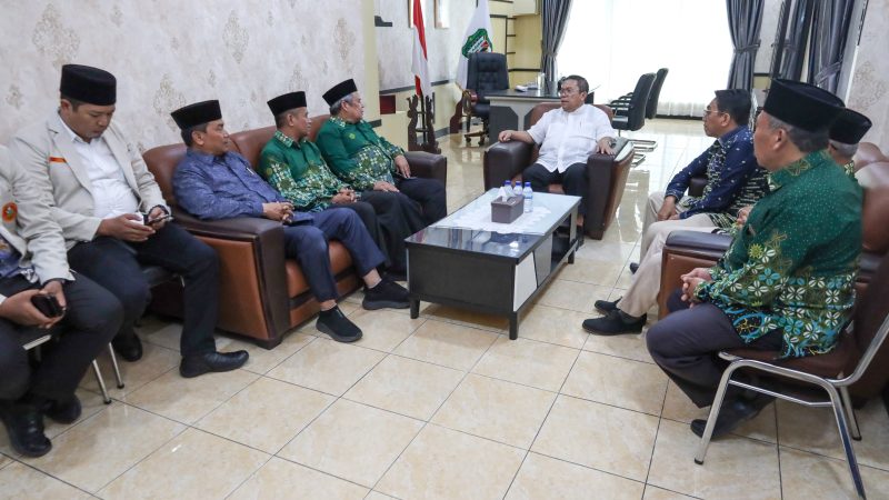 Pengurus Pimpinan Daerah (PD) Muhammadiyah Kota Pematangsiantar Silaturahmi ke Wali Kota Wesli Silalahi