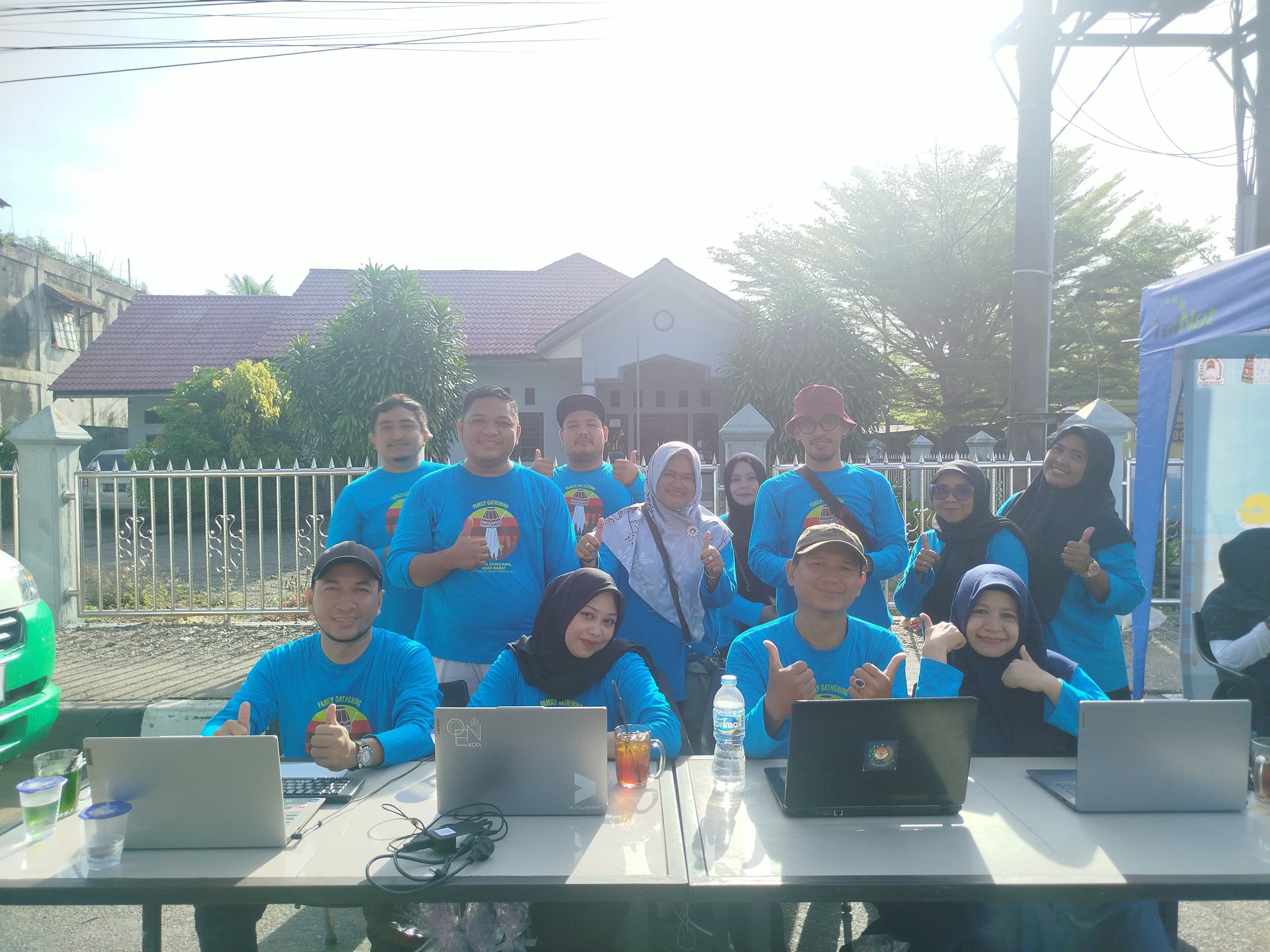 Disdukcapil Aceh Barat Berinovasi dengan Menghadirkan Layanan Identitas Kependudukan Digital (IKD) di arena Car Free Day (CFD)