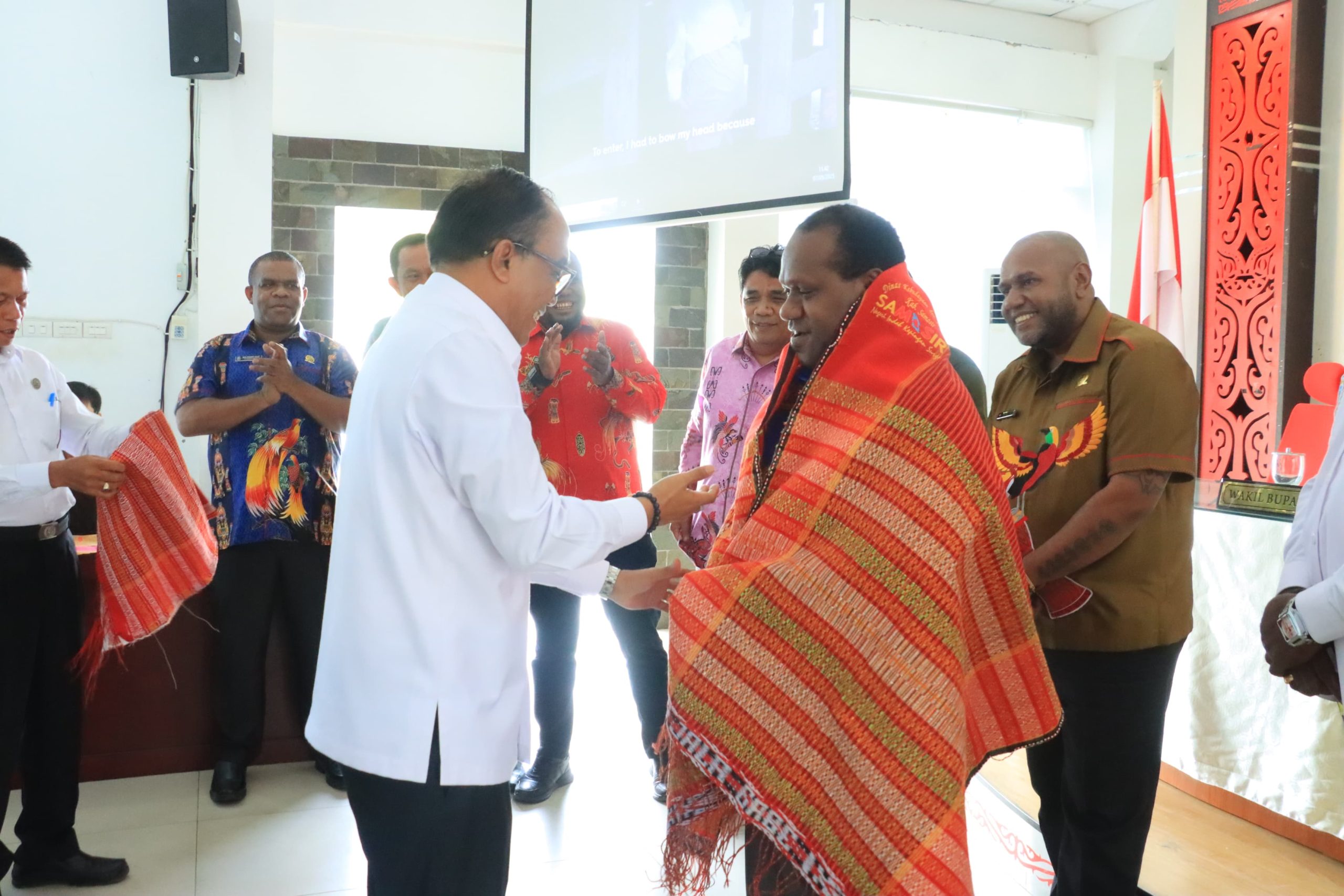 Wabup Terima Studi Tiru DPR Jayapura Ke Samosir