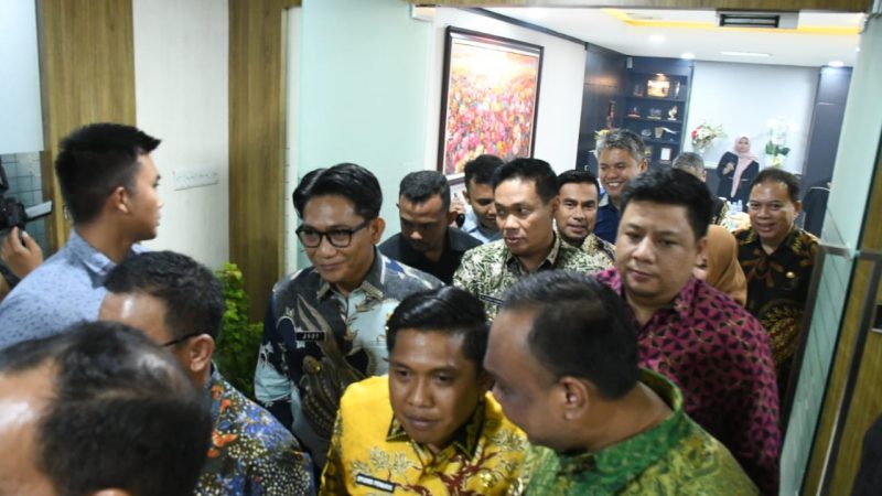 Bupati Samosir Hadiri Rapat Umum Pemegang Saham Luar Biasa PT. Bank Sumut Tahun 2025