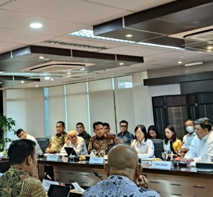 Percepatan Pertumbuhan Ekonomi DPSP Danau Toba, Bupati Samosir Usulkan Direct Flight Eropa – Kualanamu Segera Dibuka