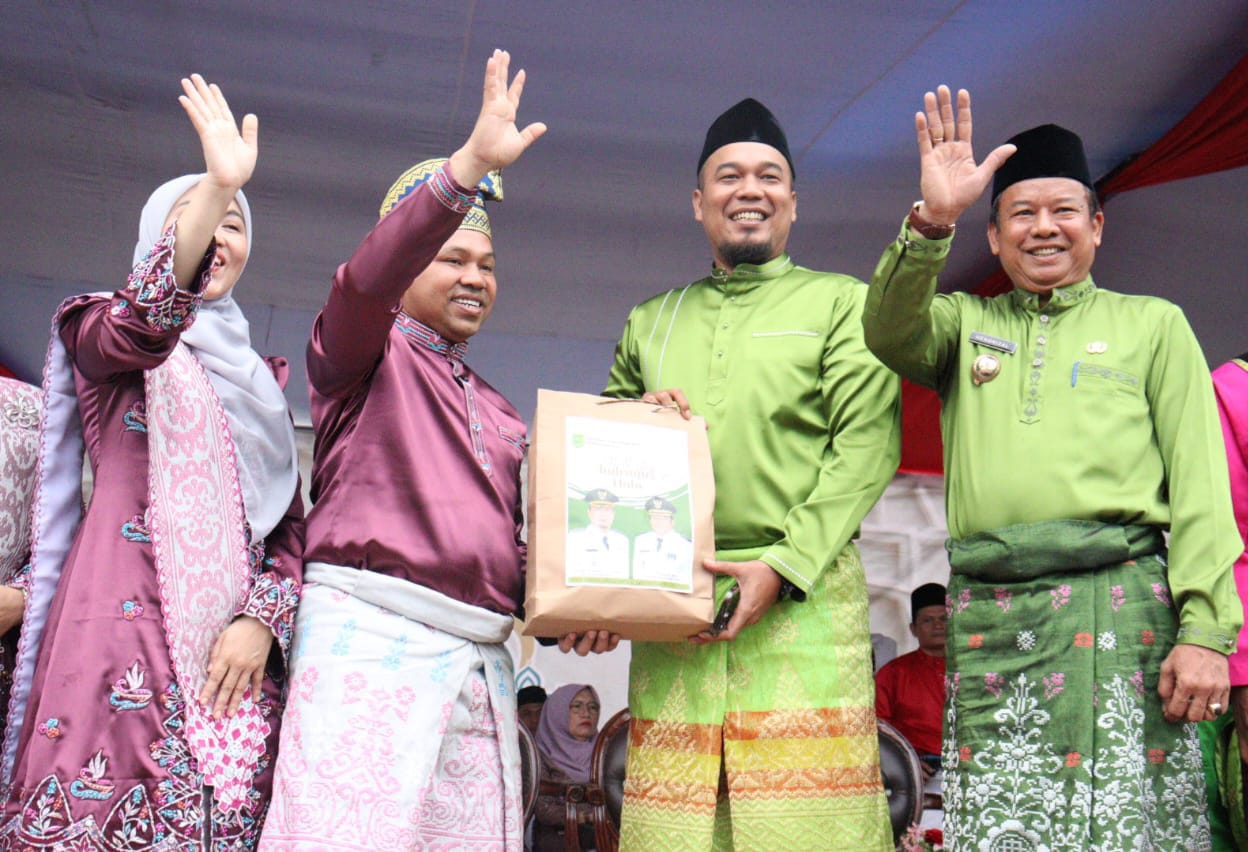 MTQ Tingkat Provinsi di Bekalis,Bupati dan Wakil Bupati Inhu Pimpin Kafilah