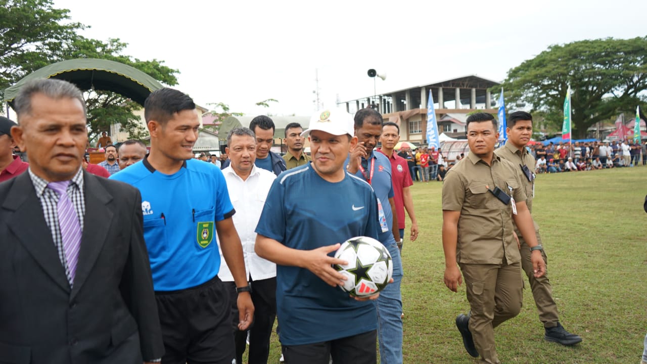 Wagub Fadhlullah Resmi Buka Kejuaraan Sepak Bola Piala Wakil Gubernur Aceh 2025