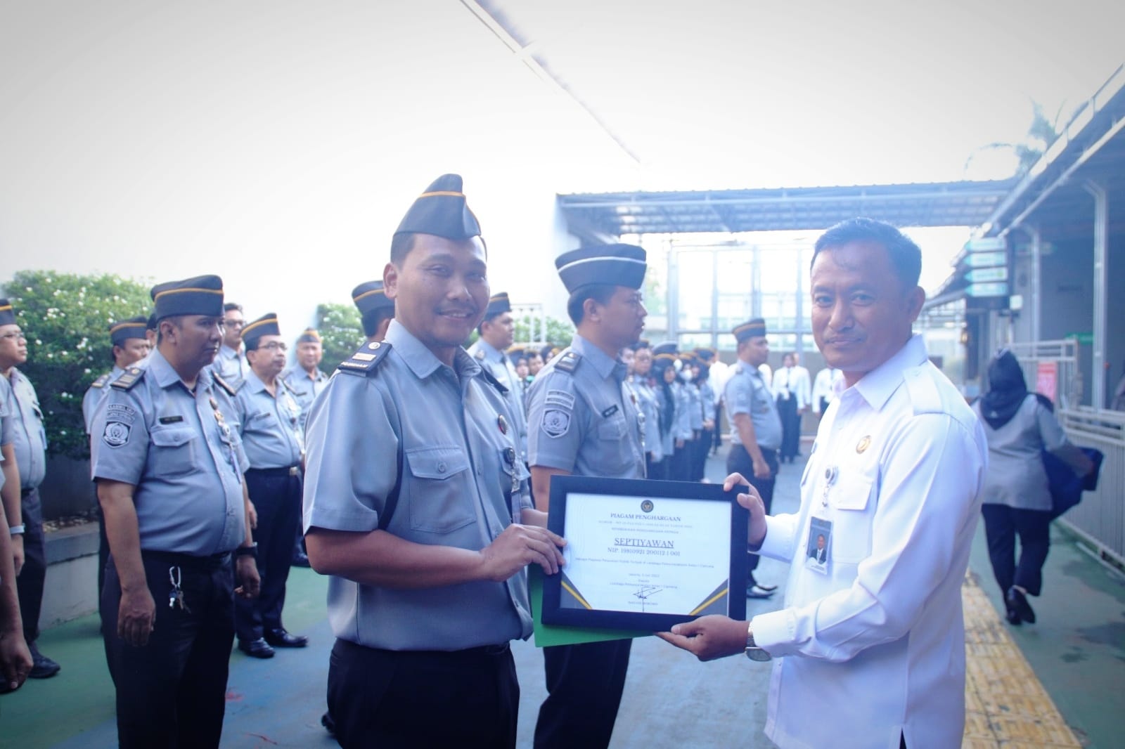 Lapas Cipinang Berikan Penghargaan Pegawai Berprestasi, Wujud Nyata Panca Carana Laksya Pemasyarakatan