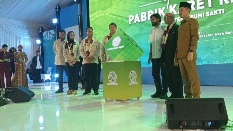 Dirut Arsari Group Bersama Gubernur Aceh, Wali Nanggroe,  dan Bupati Aceh Barat Meresmikan Pabrik Karet Remah PT Potensi Bumi Sakti