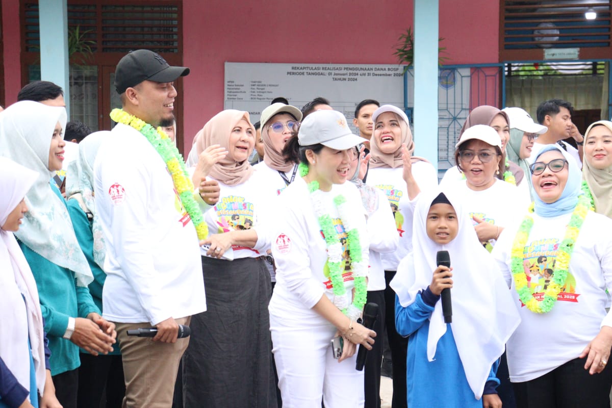 Peringatan HAN Tahun 2025, Menteri RI Safa  Para Siswa Siswi Inhu