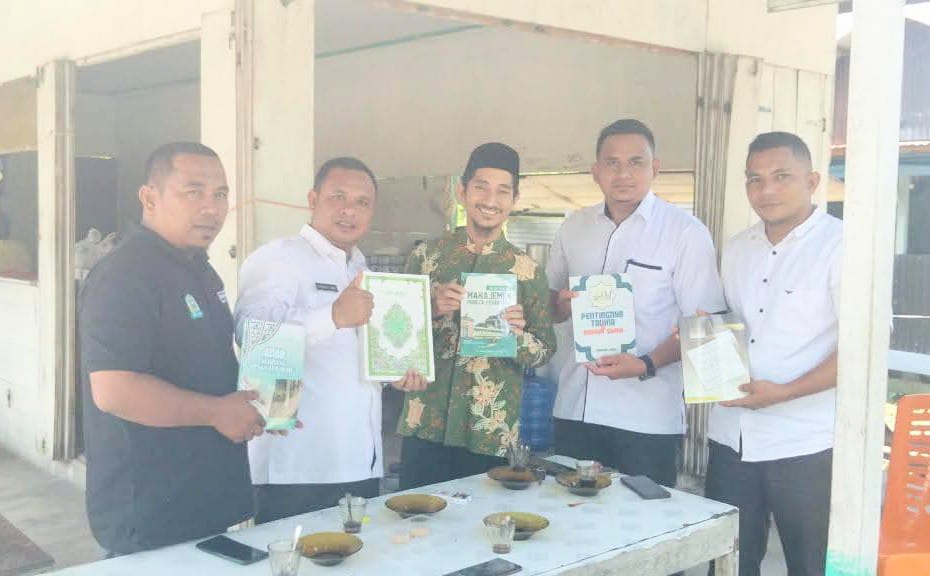 Pojok Baca Kantor Camat Teupah Tengah Kembali Terima Donasi Buku