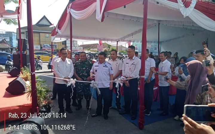 Pj Walikota M.Unu Ibnudin Resmikan Pangkalpinang Jop Fair 2025